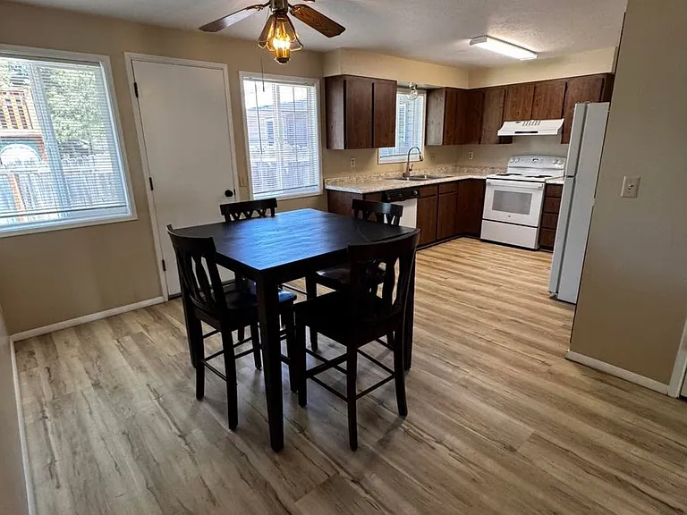 306 Ridgeway Dr #A — Photo 17