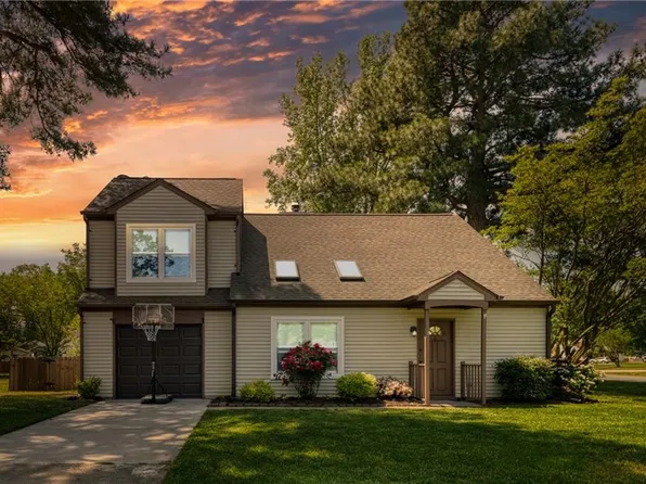 100 Wallace Ct, Yorktown, VA 23693