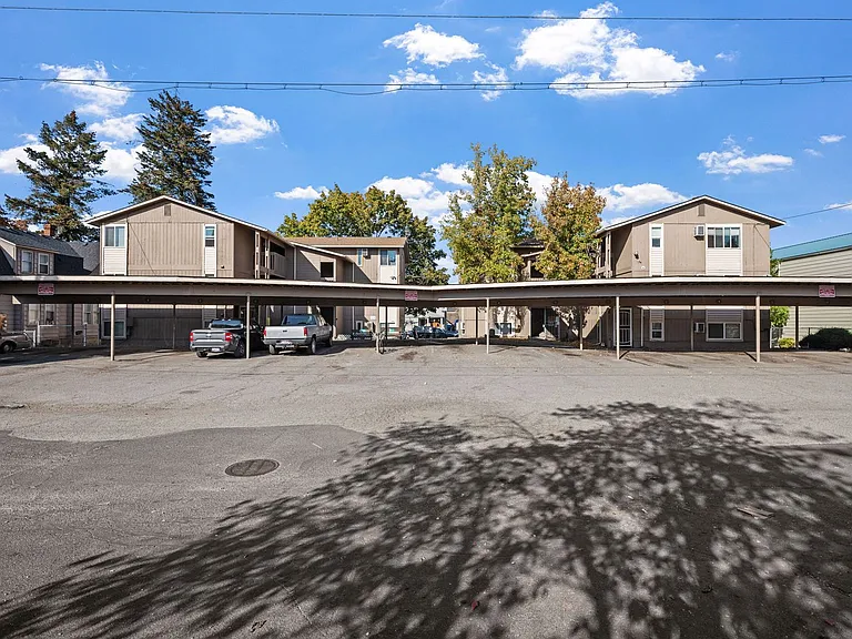 MOVE IN SPECIAL! 50% OFF SECOND MONTHS RENT - THE SHARP APARTMENTS! — Photo 39
