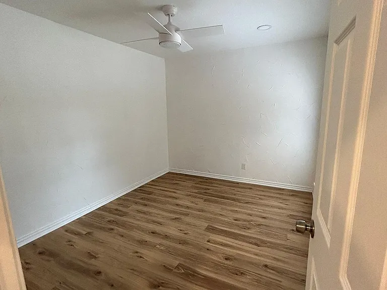 4207 Ashmont Ct #1 — Photo 21