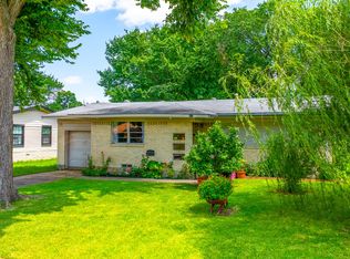 301 W Ridgewood Dr, Garland, TX 75041