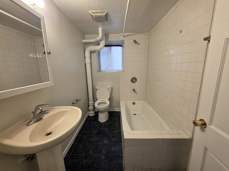 4451 N Albany Ave #G — Photo 7
