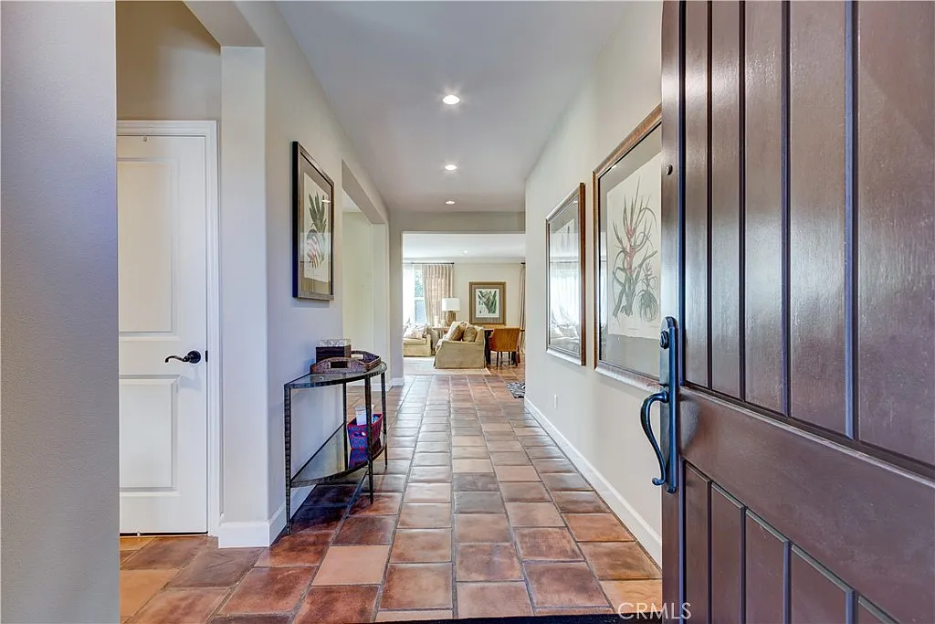 4 bed, 4.0 bath, 3094 sqft, $13,000 — Photo 2