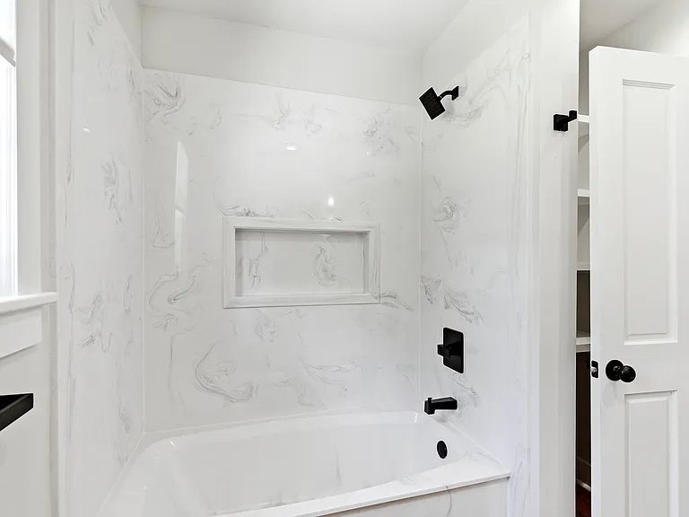 413 Meritta Ave — Photo 17