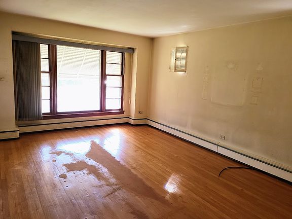 3rd image of 224 48th Ave