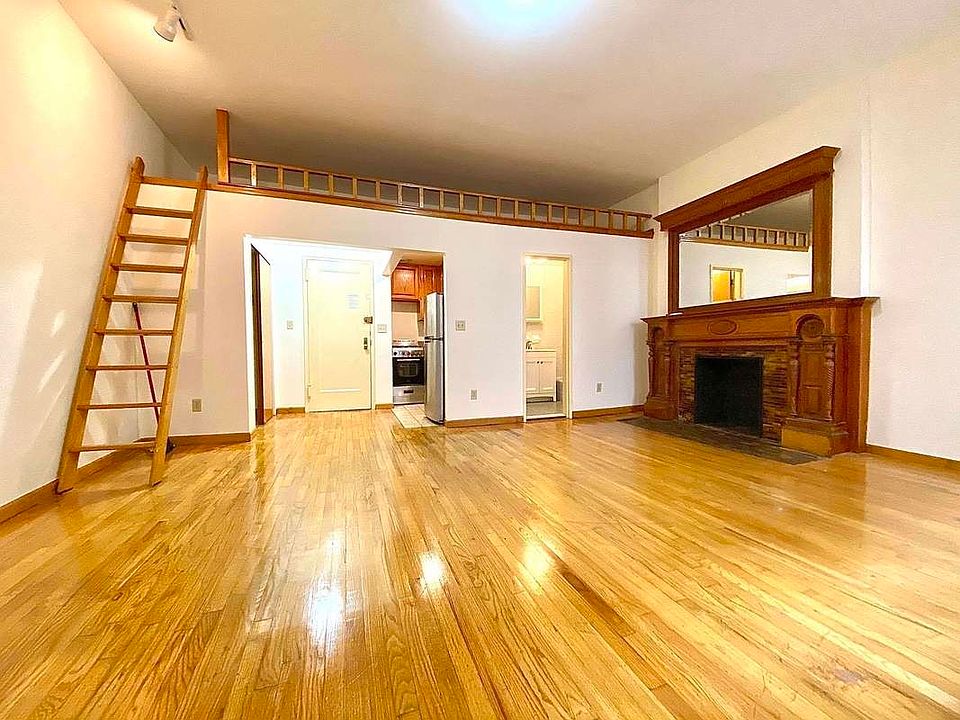 1st image of 132 W 74th St #K