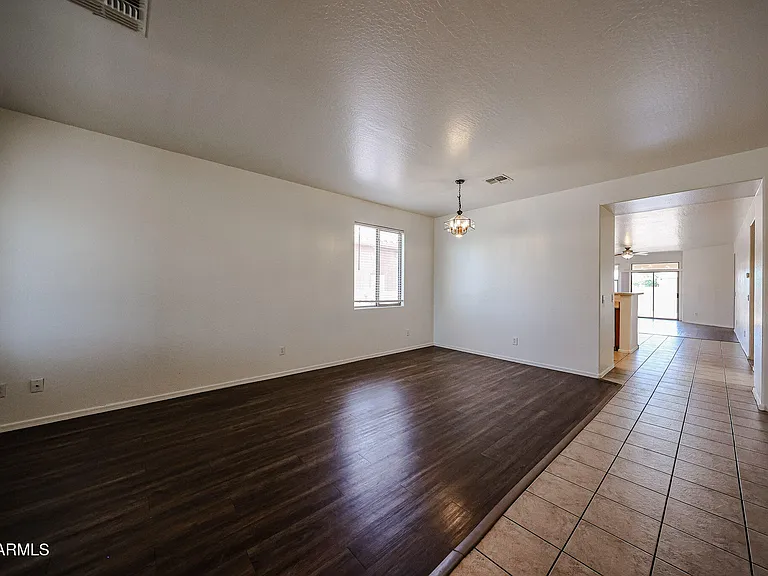 6307 S 69th Gln — Photo 11