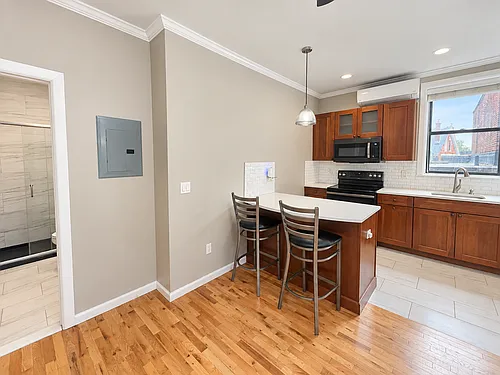 Floor plan 304