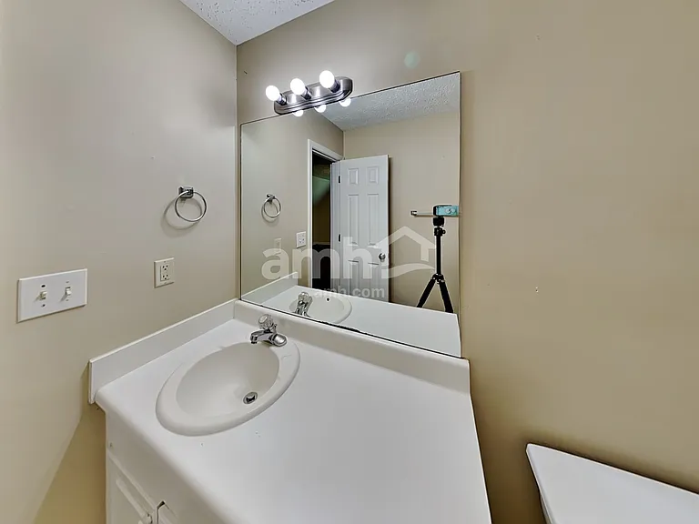 2380 Sailor Ln — Photo 15