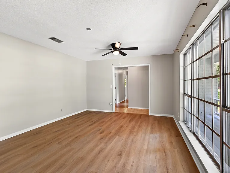 14320 Mallett Rd — Photo 15