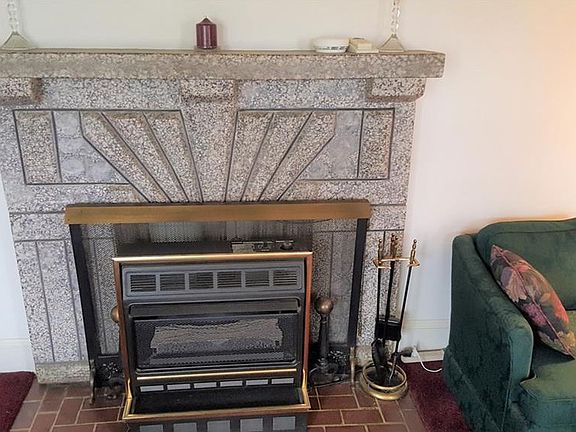 Gas fireplace