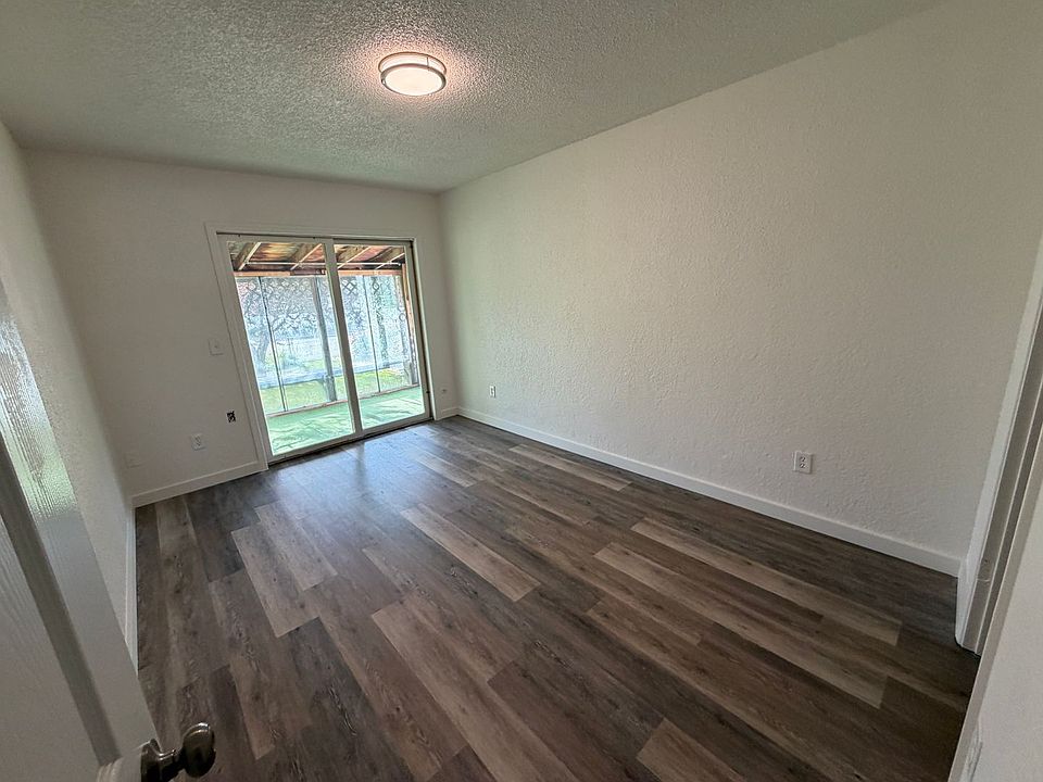 2nd image of 44 6th St W APT 4