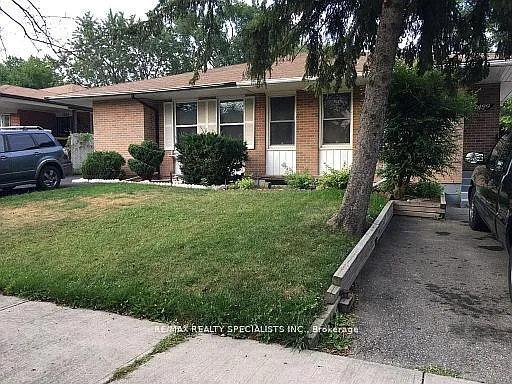 1499 Swanage Cres