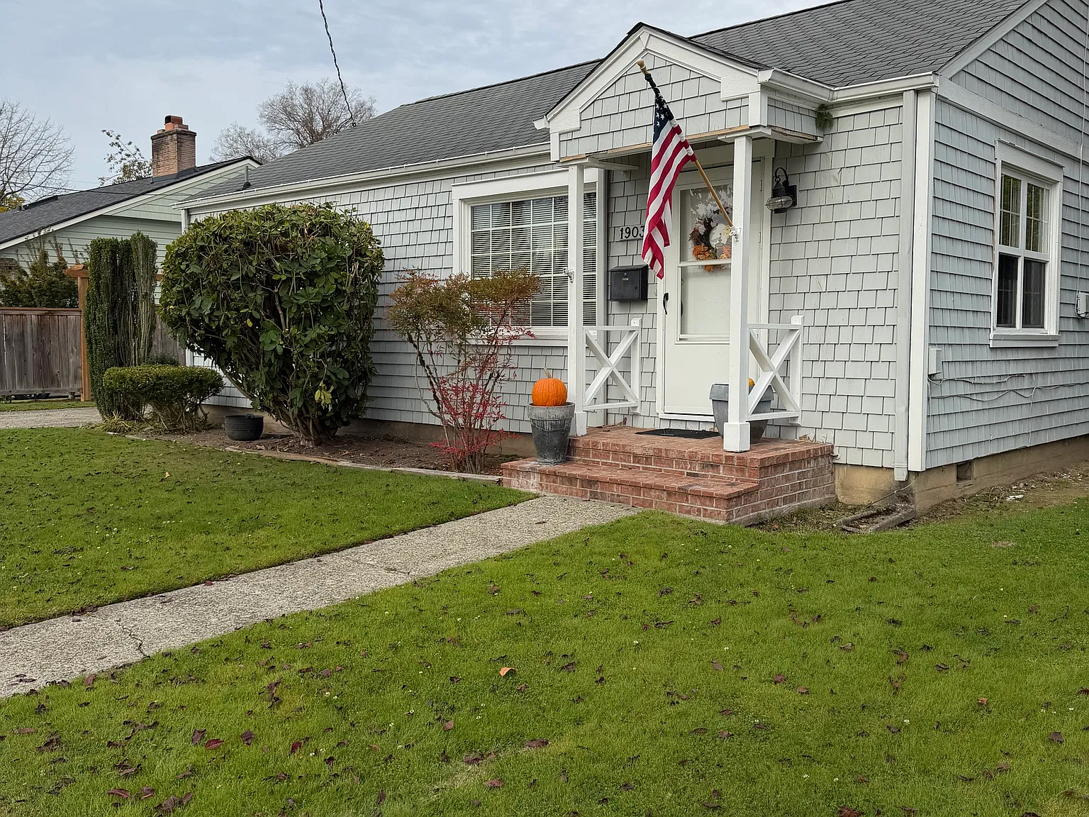 2 bed, 884 sqft, $2,300 — Photo 2