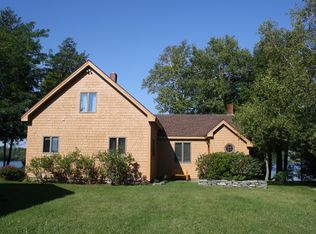 1468 Savage Pt Rd, North Hero, VT 05474