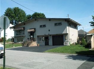 133 Heather St, Cranston, RI 02920