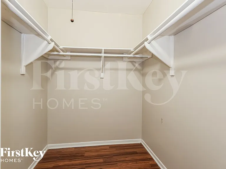 10122 Woodhollow Dr — Photo 15
