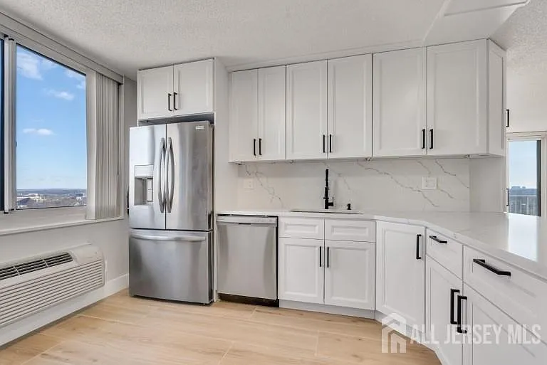 160 Overlook Ave #9A — Photo 3