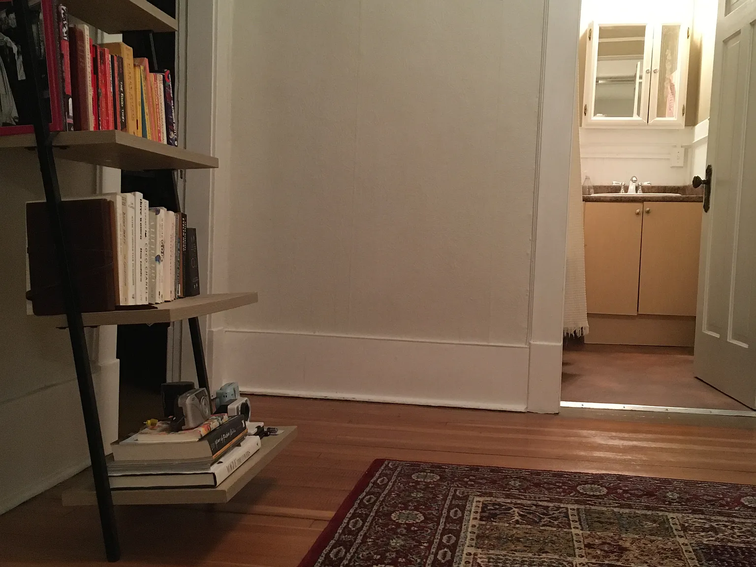 2 bed, 1100 sqft, $3,050 — Photo 4