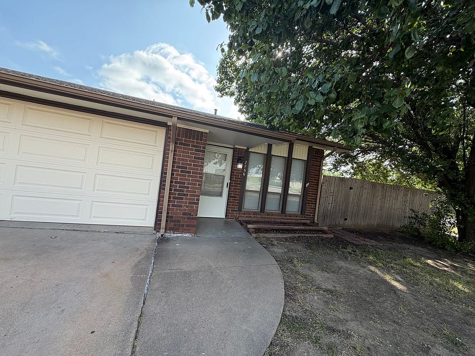 1st image of 2266 S White Oak Dr