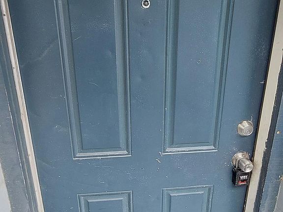 2nd image of 1011 E Bougainvillea Ave APT B
