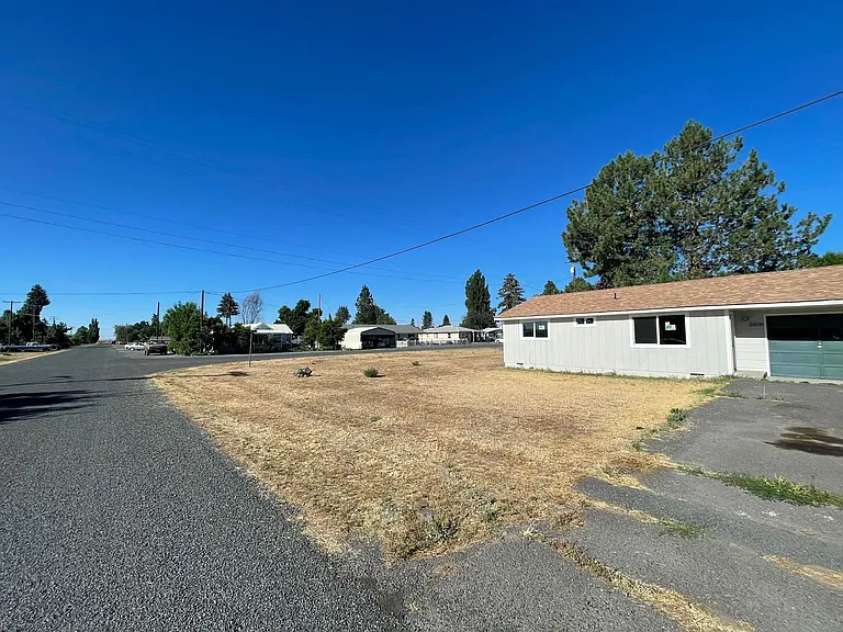 2606 N 7th St — Photo 2