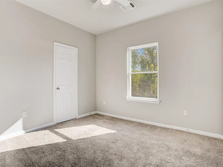 1045 Marcolin St #B — Photo 11