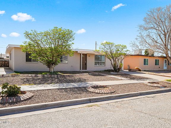 3rd image of 8282 Valle Placido Dr