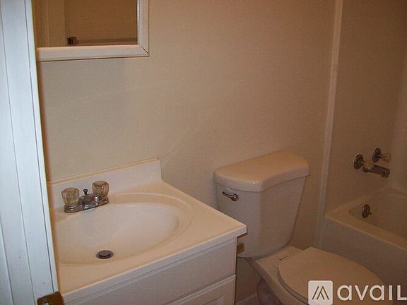 4th image of 1103 24th St #A