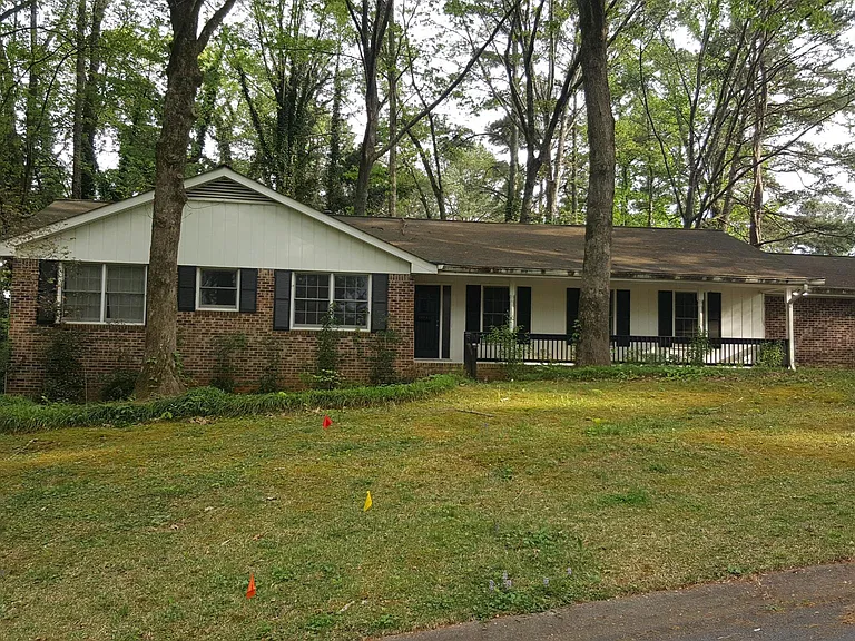1032 Williamsburg Ct — Photo 23