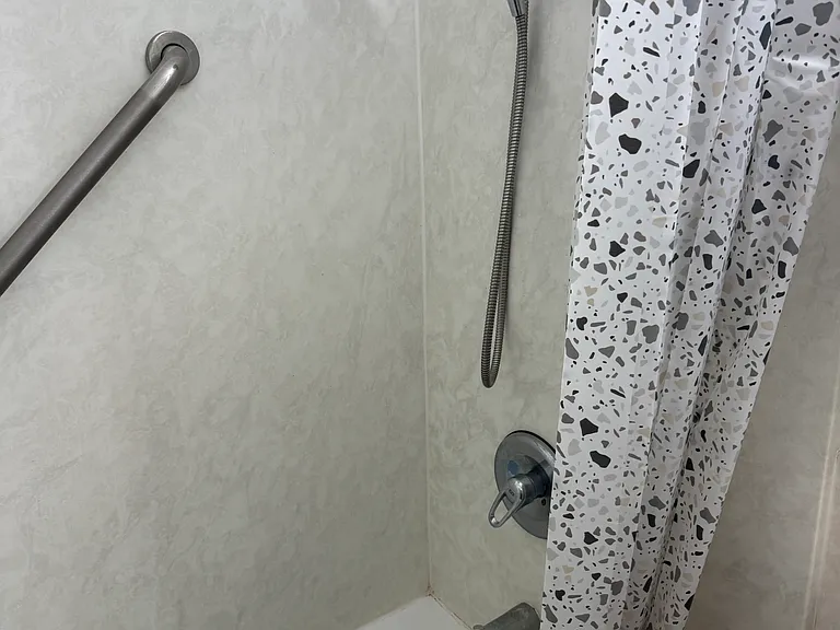 501 E Bay Dr #401 — Photo 4
