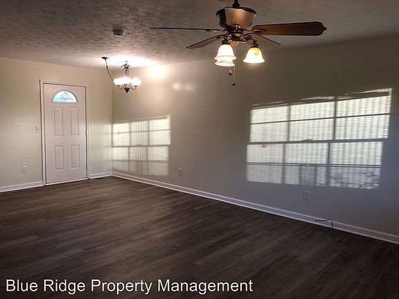 5th image of 120 Shelby Ave