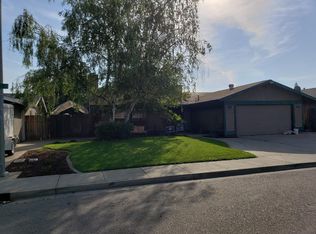808 Loch Ness Dr, Waterford, CA