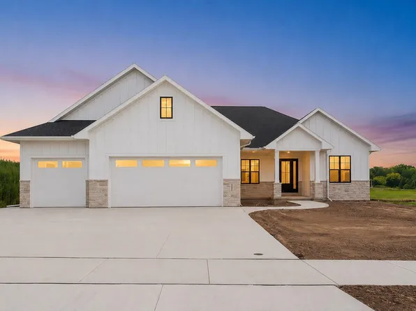 4957 Big Sky Pass, De Pere, WI 54115