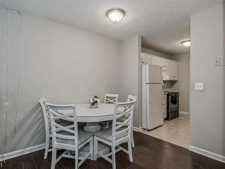 2611 Holton Ave #7 — Photo 11