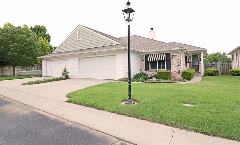 1st image of 4261 Mariner Dr