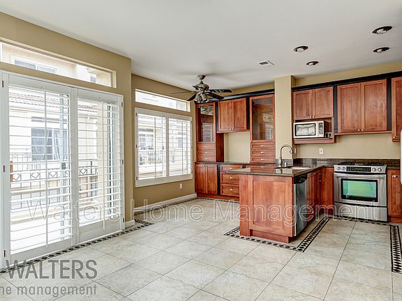 5th image of 7180 Calabria Ct Unit D