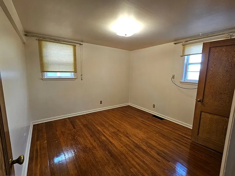1314 E Pershing Blvd — Photo 5