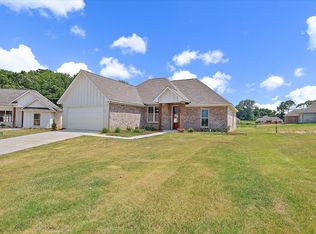 417 Butternut Dr, Canton, MS 39046