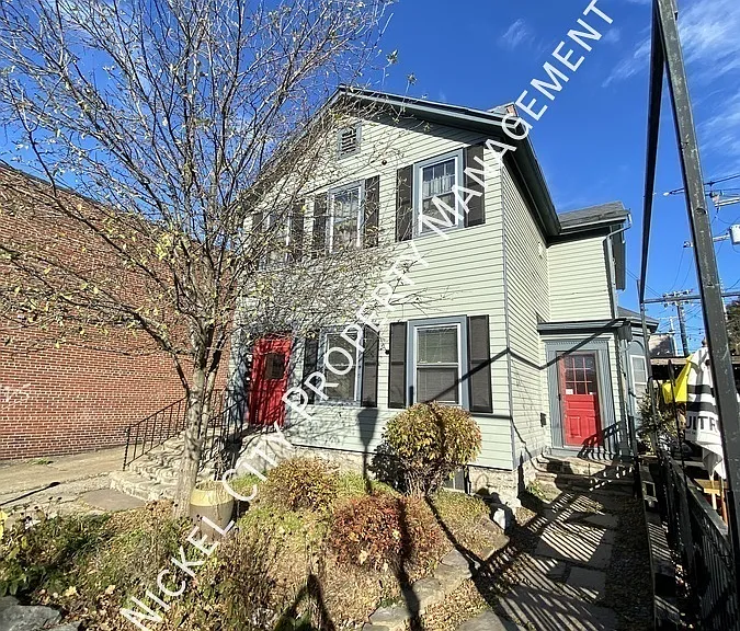 181 Allen St #1 — Photo 1