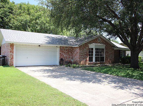 2nd image of 1911 Oakline Dr