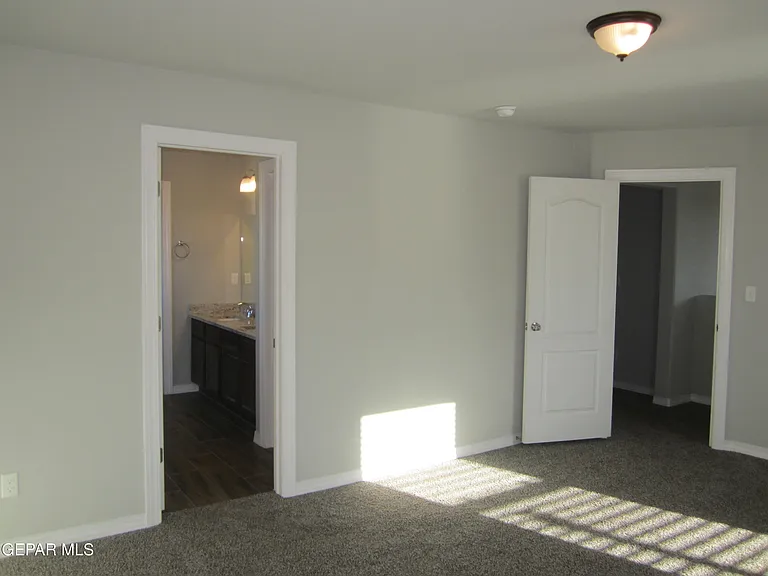 12253 Desert Cliff Ct — Photo 47
