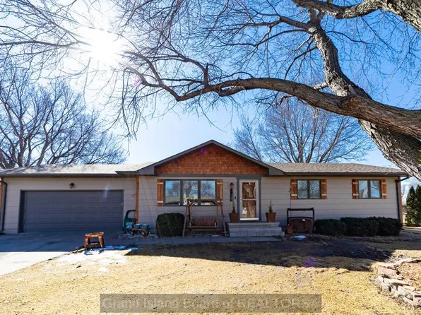 4351 W Manchester Rd, Grand Island, NE 68803