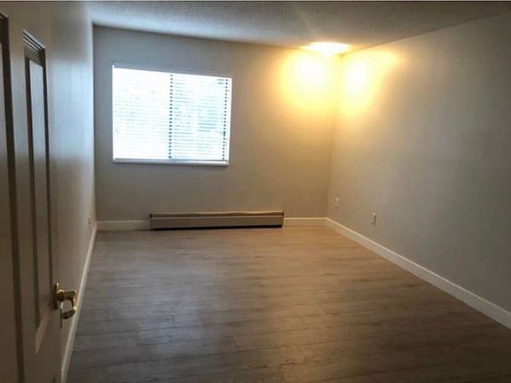 2nd image of 13977 74th Ave #202