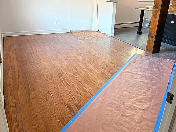3rd image of 1374 Lambert St #2