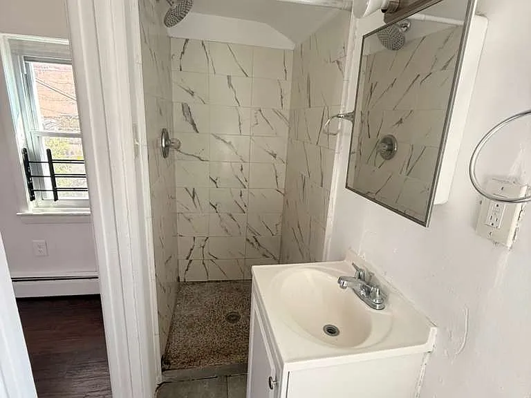 212 Central Ave — Photo 10