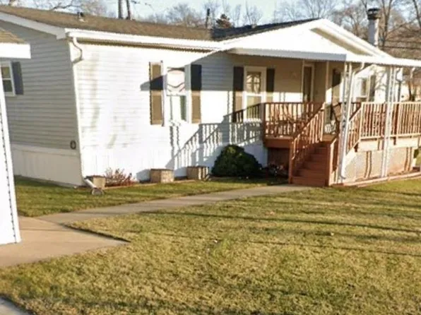 116 Murray Dr, Rockford, IL 61109