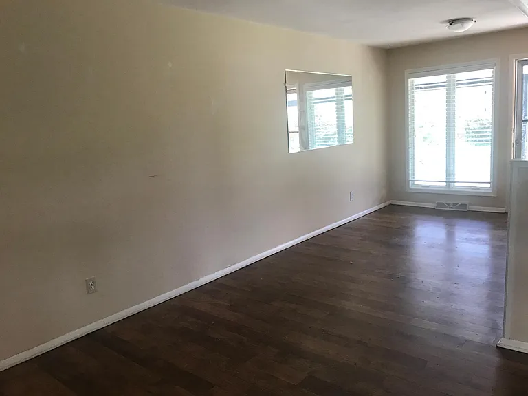 1652 S Glencoe St — Photo 13
