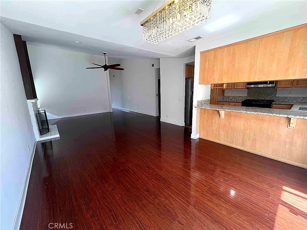 4 bed, 1812 sqft, $3,900 — Photo 4