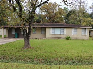 1336 Beagle Rd, Orange, TX 77632